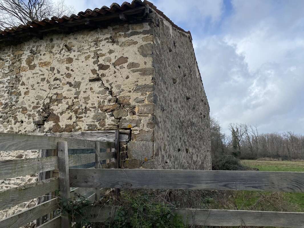 Maison à BUSSIERE-POITEVINE