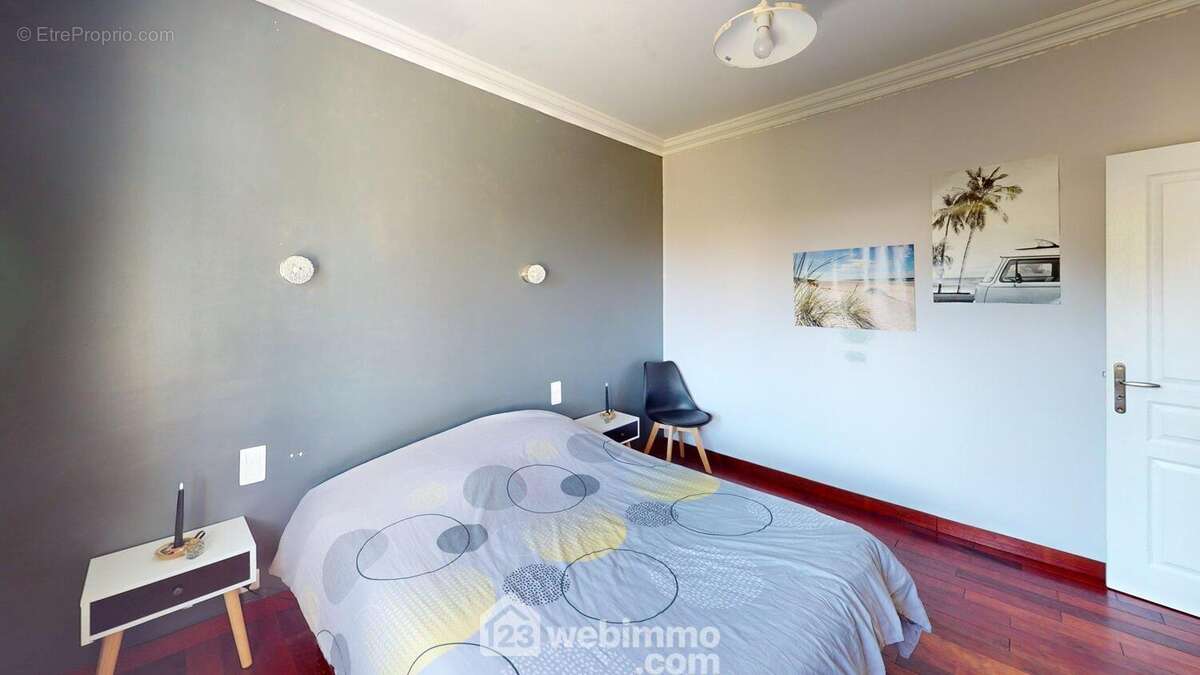 Chambre 1 - Maison à TALMONT-SAINT-HILAIRE