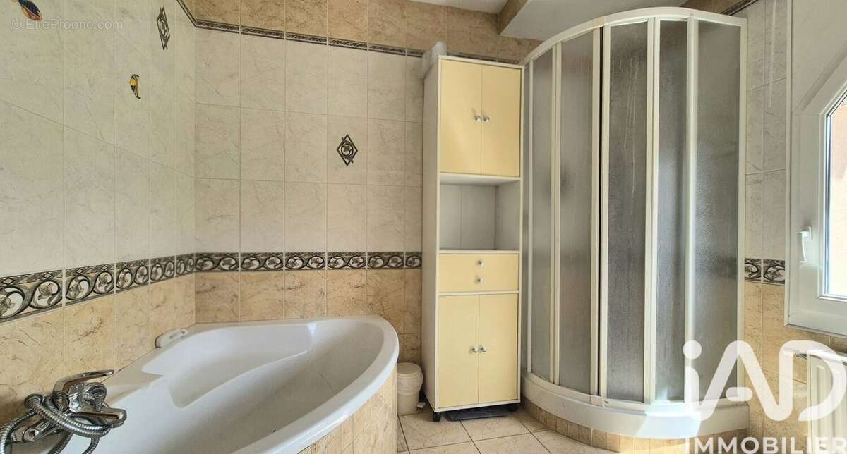 Maison 180 m² à Nordausques  - photo 7