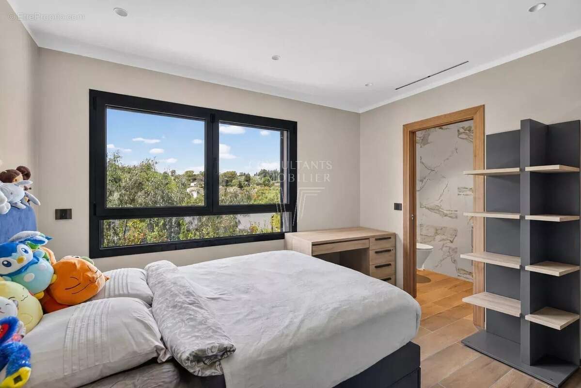 Valbonne. luxueuse villa contemporaine - photo 12