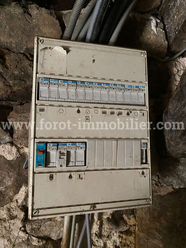 Maison à SAINT-CIERGE-SOUS-LE-CHEYLARD