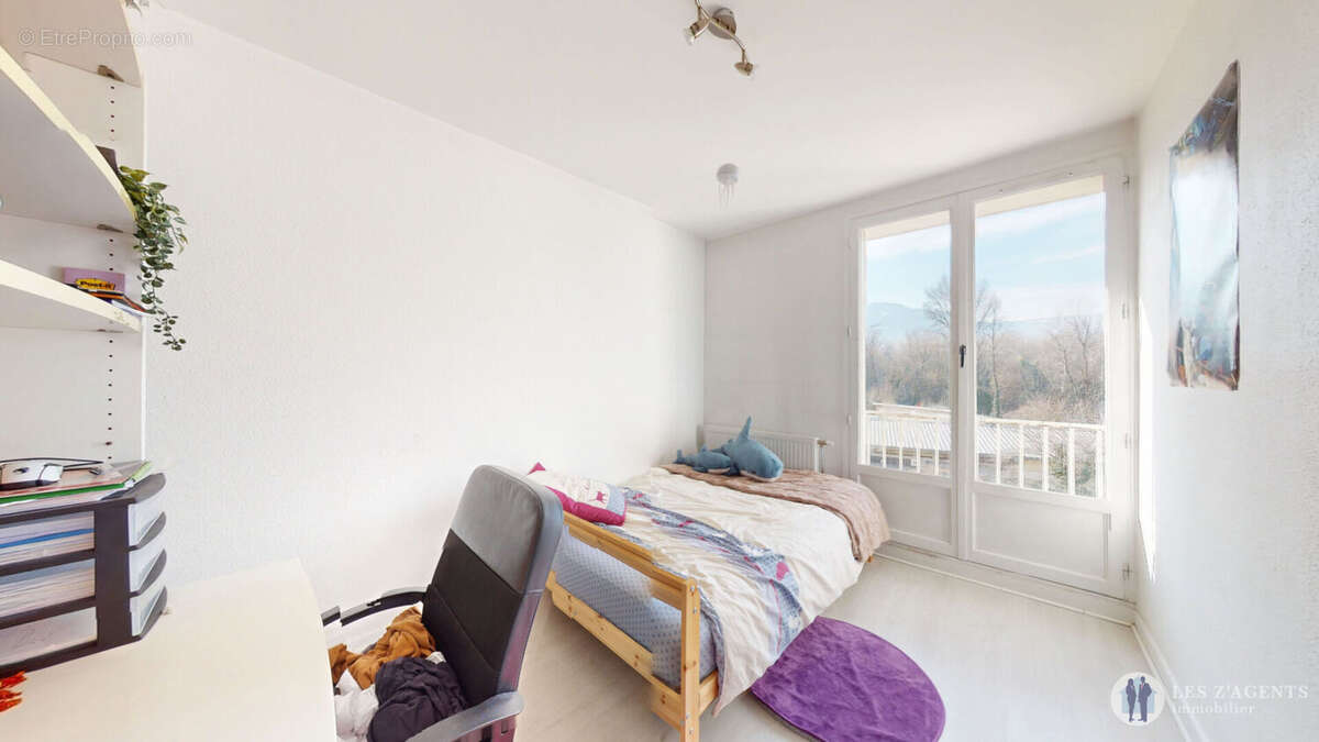 Appartement à SAINT-MARTIN-D'HERES