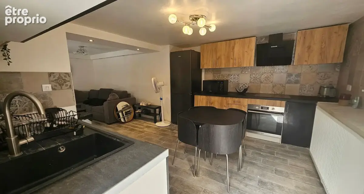 Maison T6 de 115m² sur parcelle de 480m², piscine, stationnement, au calme - photo 10