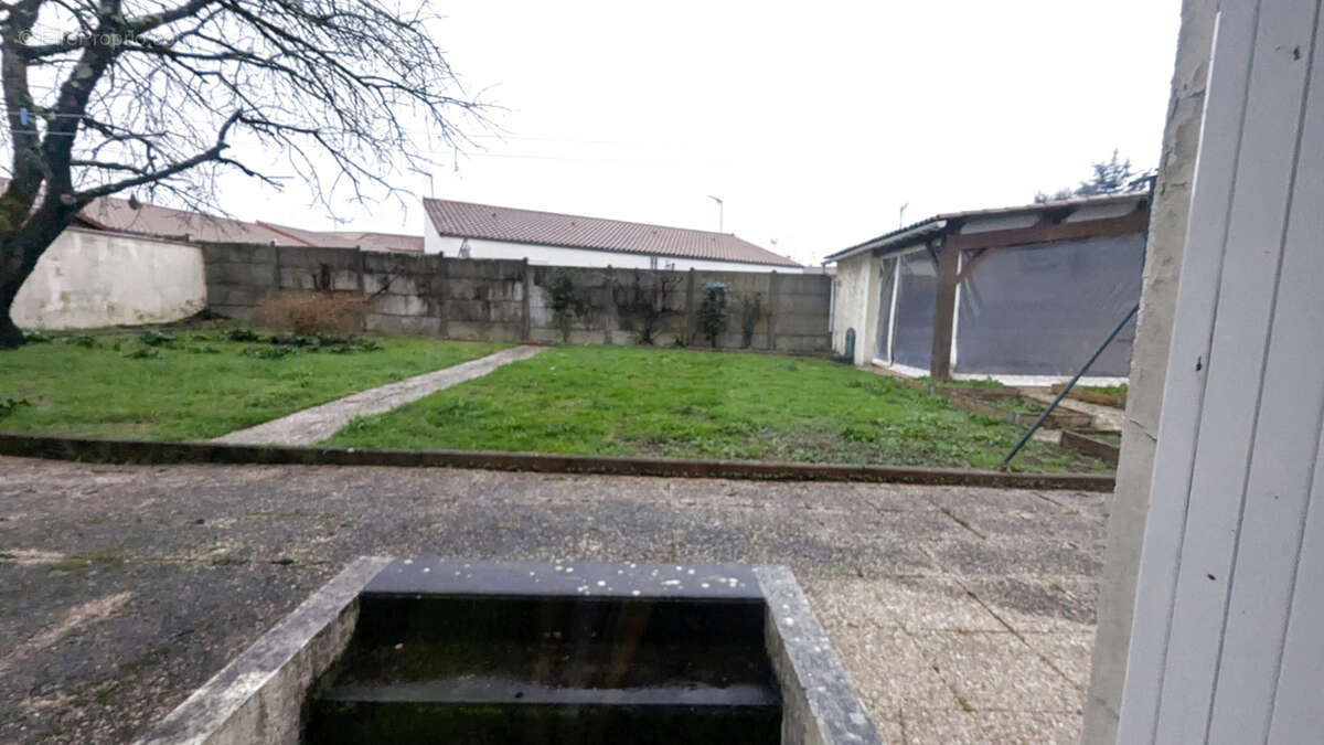 Maison à MAGNE