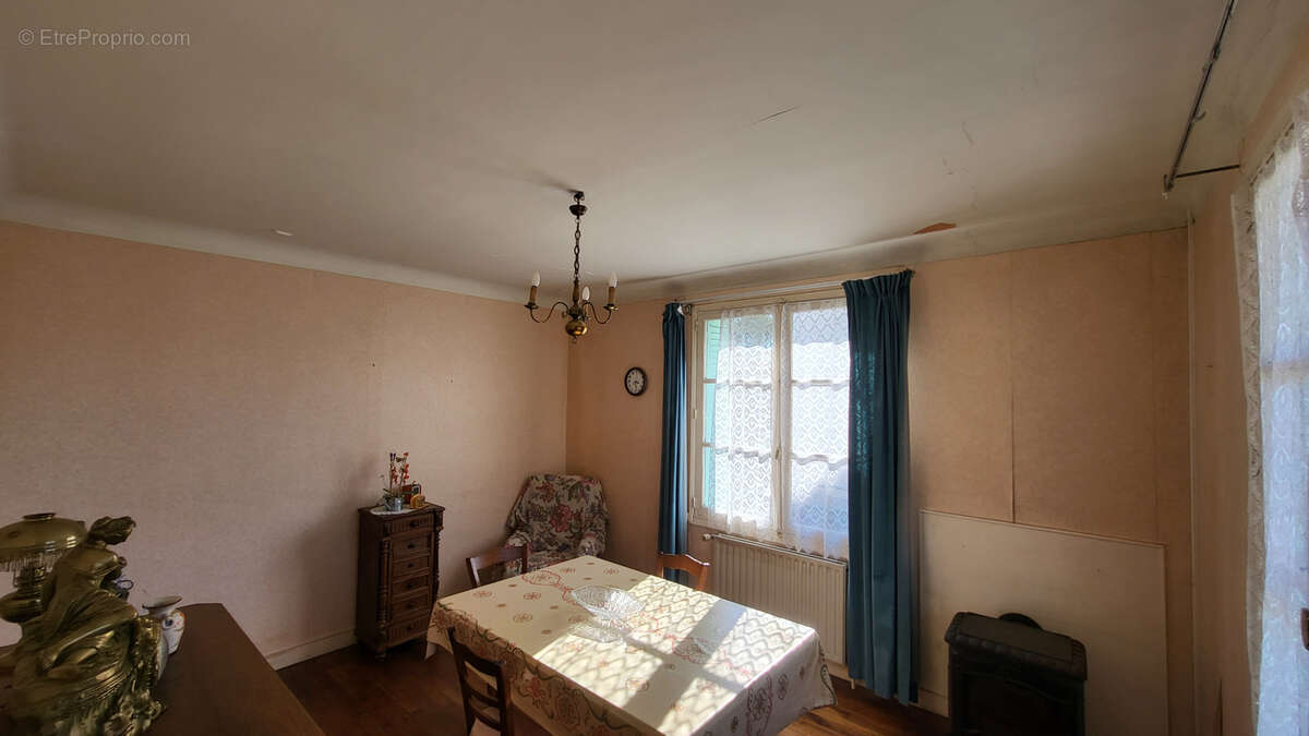 Maison à CEAUX-EN-COUHE