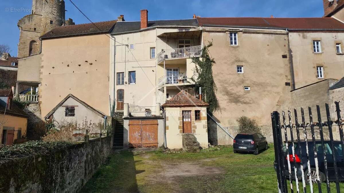 Maison à BOURBON-L&#039;ARCHAMBAULT