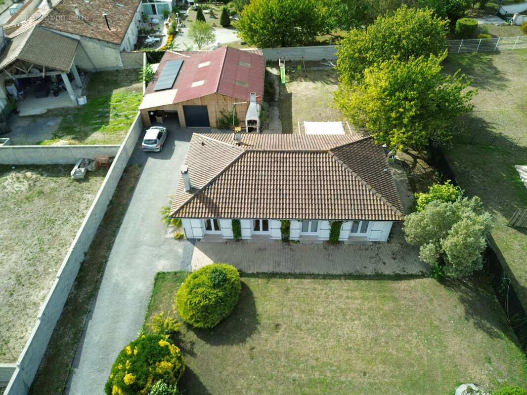 Maison à BARBEZIEUX-SAINT-HILAIRE