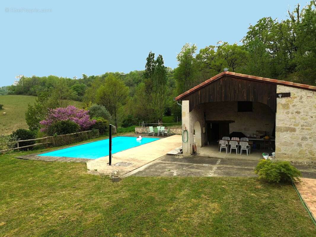Maison à SAINT-URCISSE
