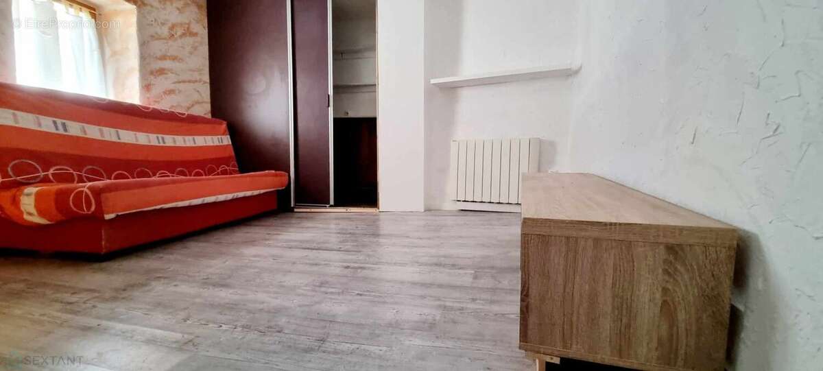 Maison à MIREFLEURS