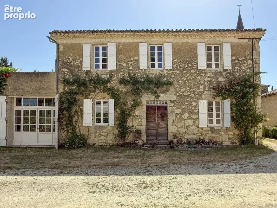 BAZIAN Maison de charme avec jardin et deux terrasses - photo 1
