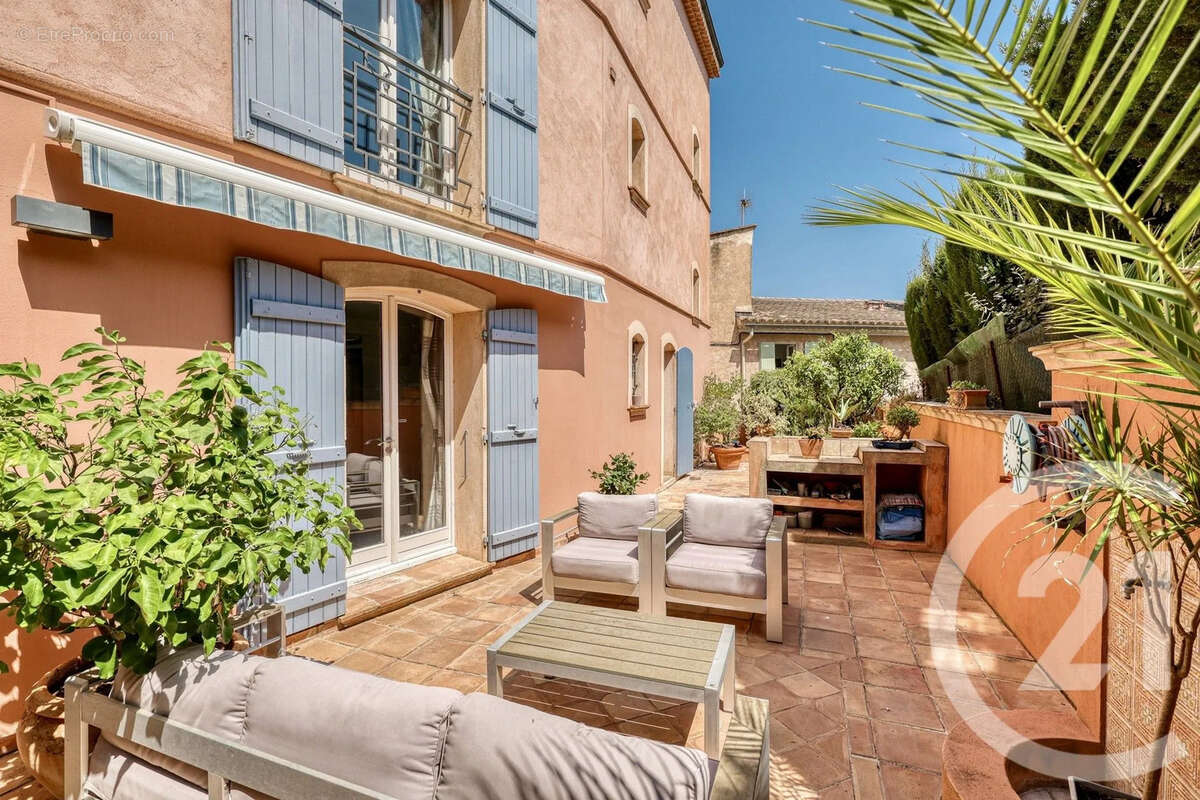 Maison 204 m² à Hyeres  - photo 17