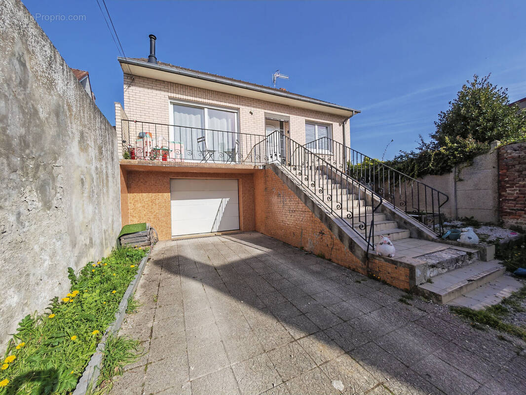 Photo 1 - Maison à BETHUNE