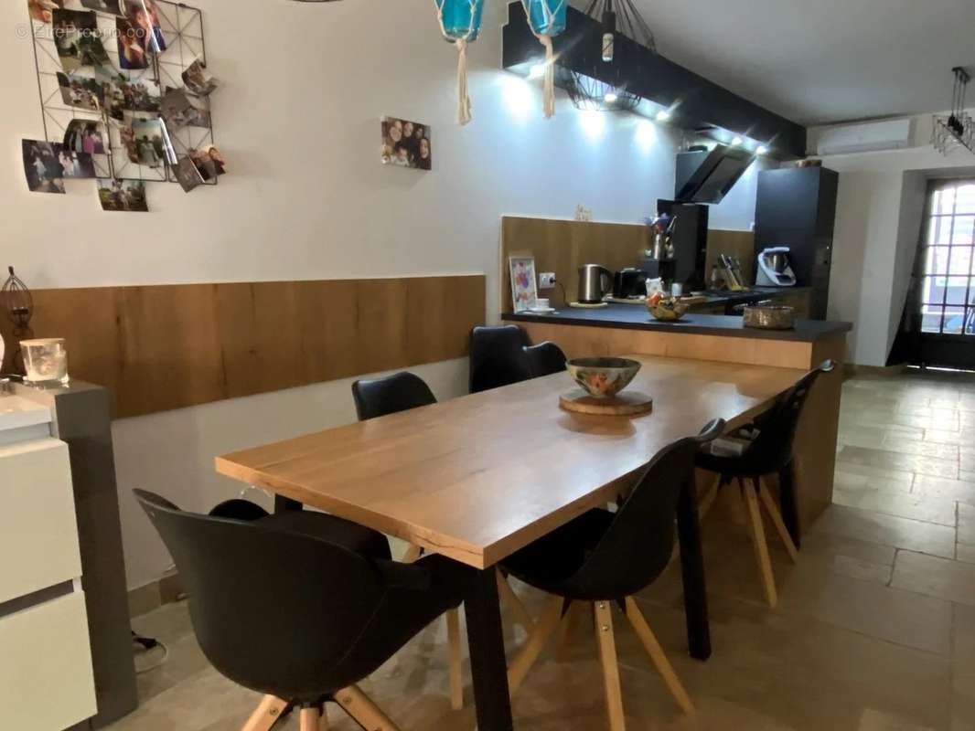 Maison à CASTELNAU-MONTRATIER