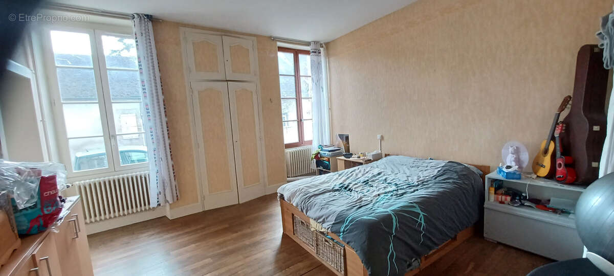 Maison à SAINT-MENOUX