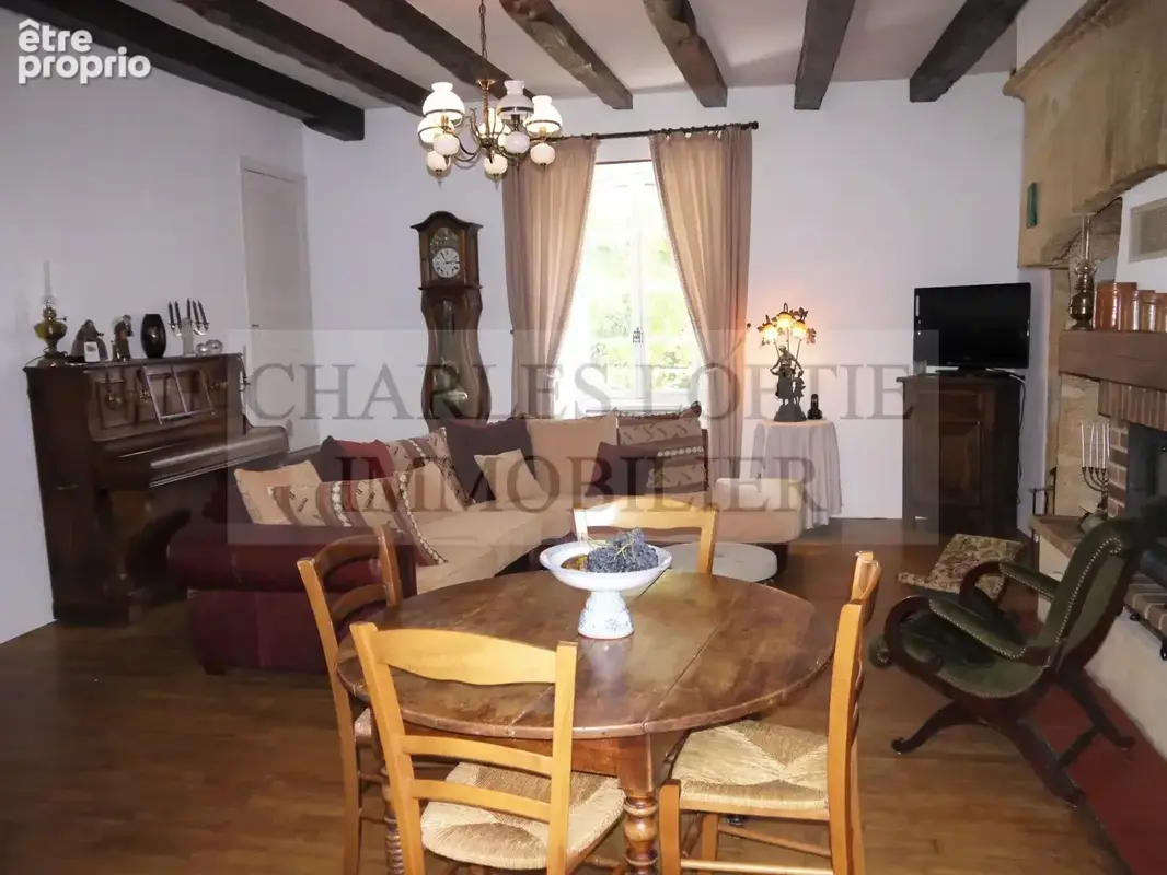 Charmant ensemble immobilier en pierre avec jardin au cœur d'un village en Bouriane - photo 4