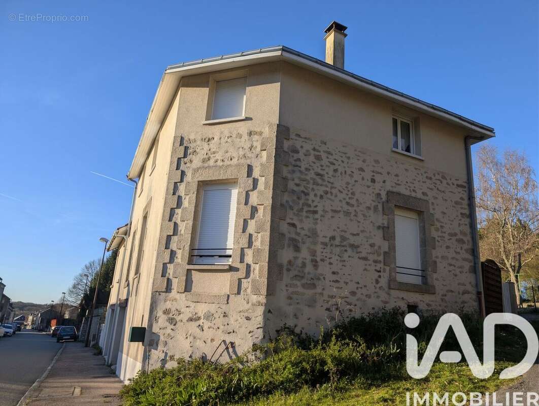 Photo 3 - Maison à SAINT-SULPICE-LAURIERE