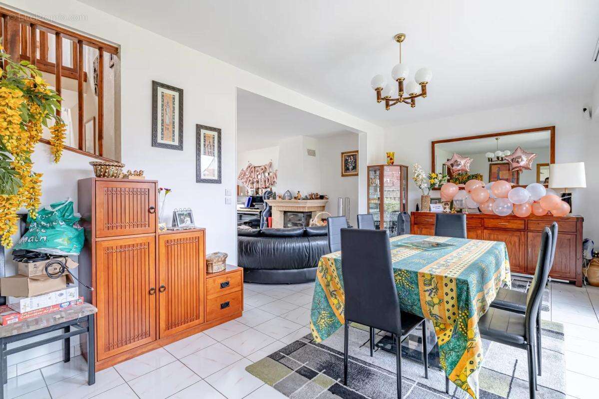 Maison à BOIS-D'ARCY