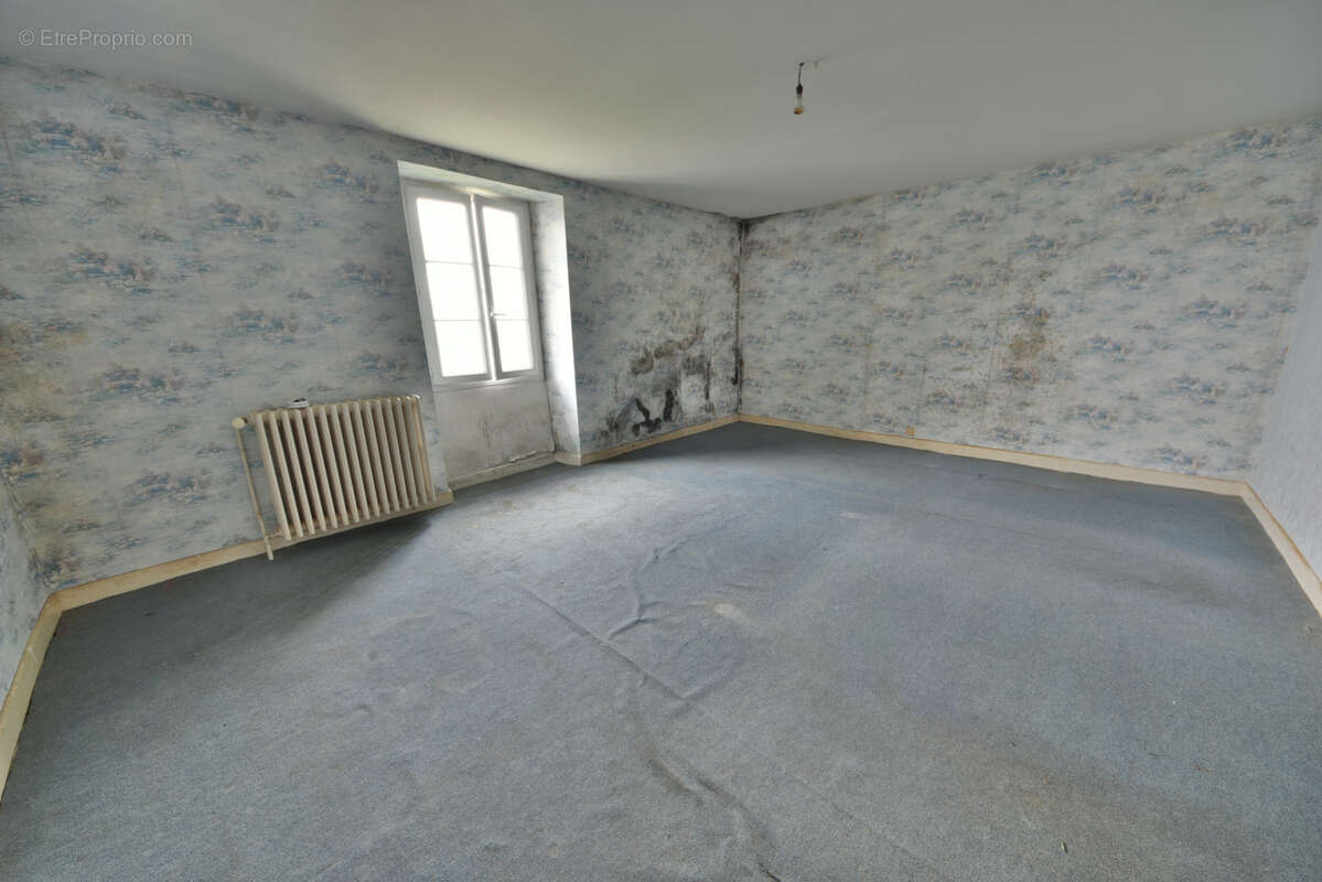 Appartement à JUILLAC