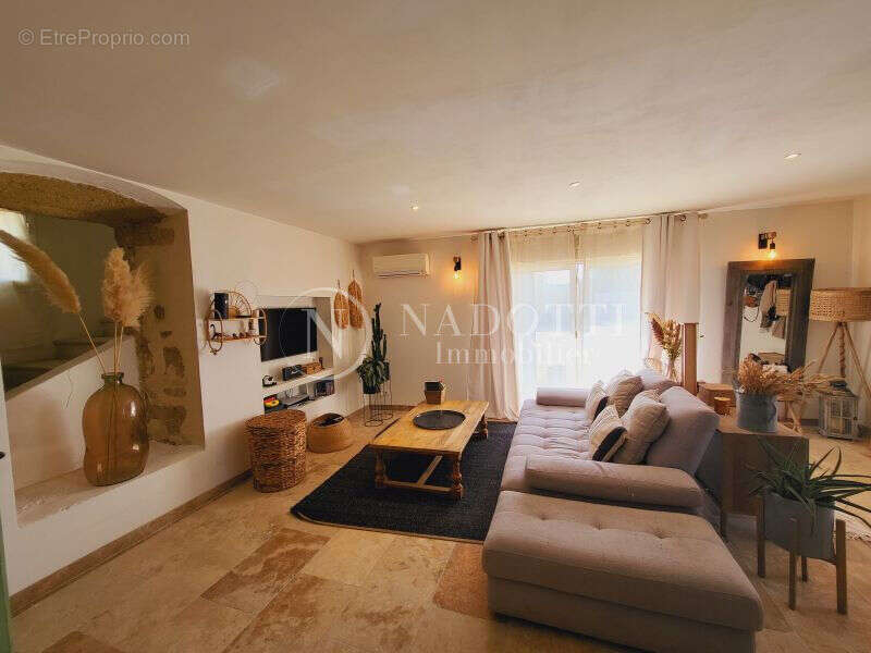 Maison à L&#039;ISLE-SUR-LA-SORGUE