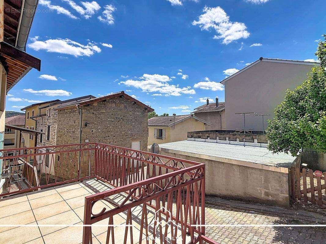 Maison 110 m² à Communay  - photo 18