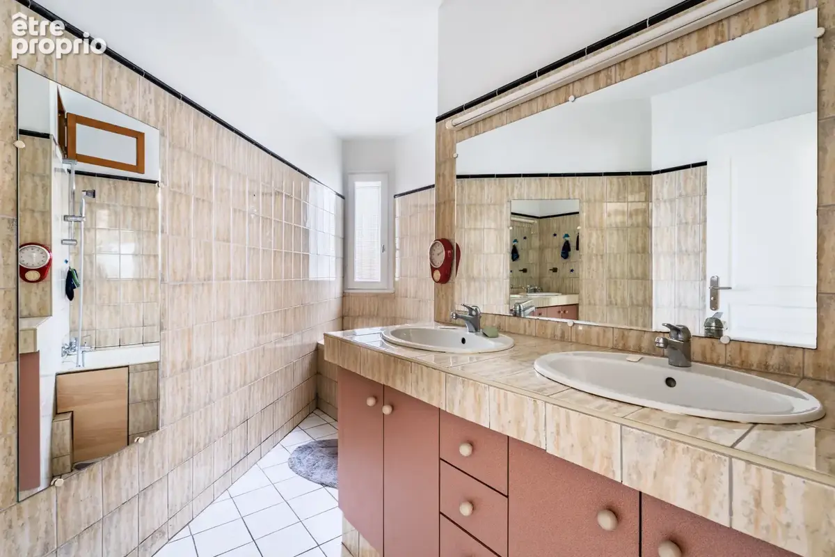 Saint-Jean-de-Luz- Appartement - 4 pièces - 80,28M2 - 350 000 € - photo 7