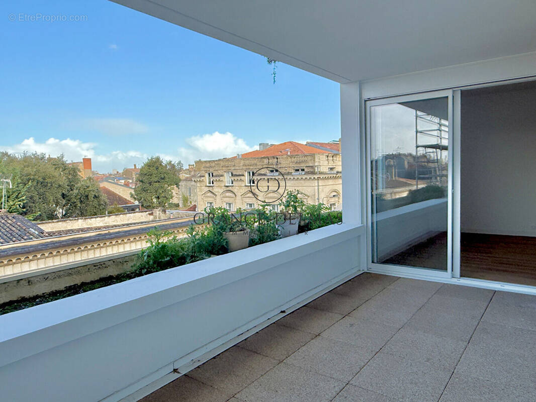 Appartement à BORDEAUX