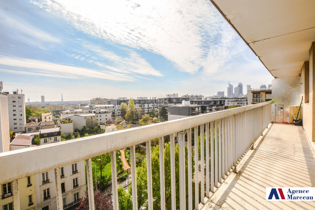 Appartement à COURBEVOIE