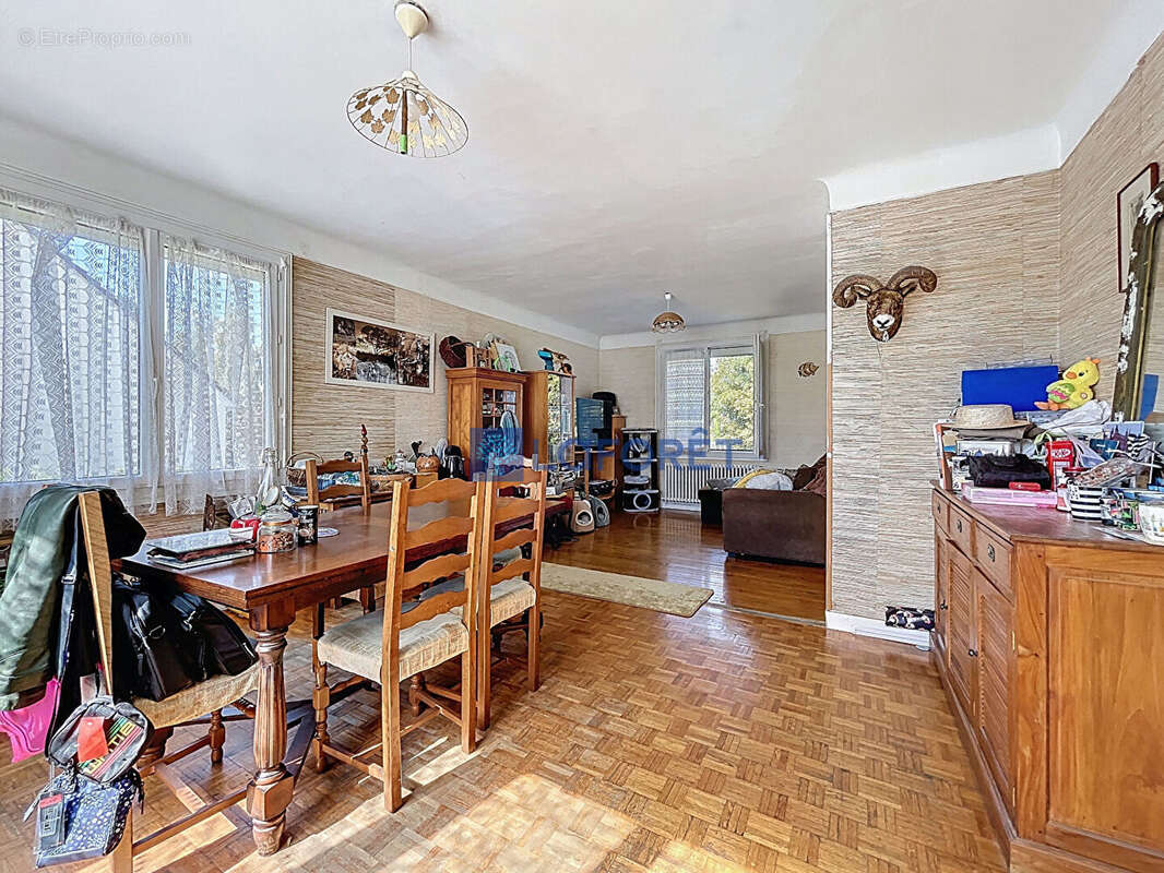 Maison à SAINTRY-SUR-SEINE