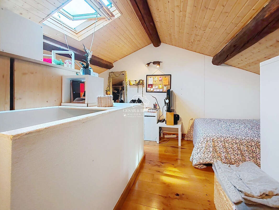 Maison 80 m² à Limas  - photo 8