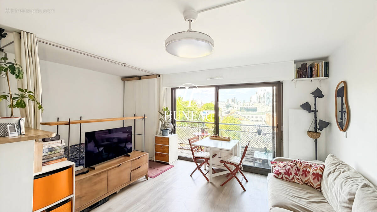Appartement à PARIS-20E