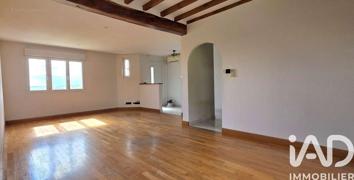 Photo 2 - Maison à LA MOTTE-SAINT-JEAN