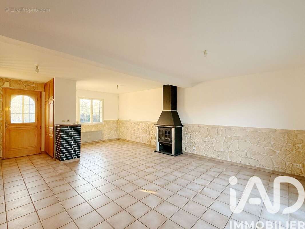 Photo 2 - Maison à GRANDVILLIERS