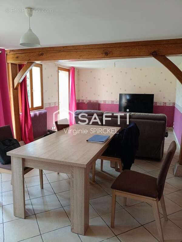 Maison 100 m² à Barquet  - photo 2