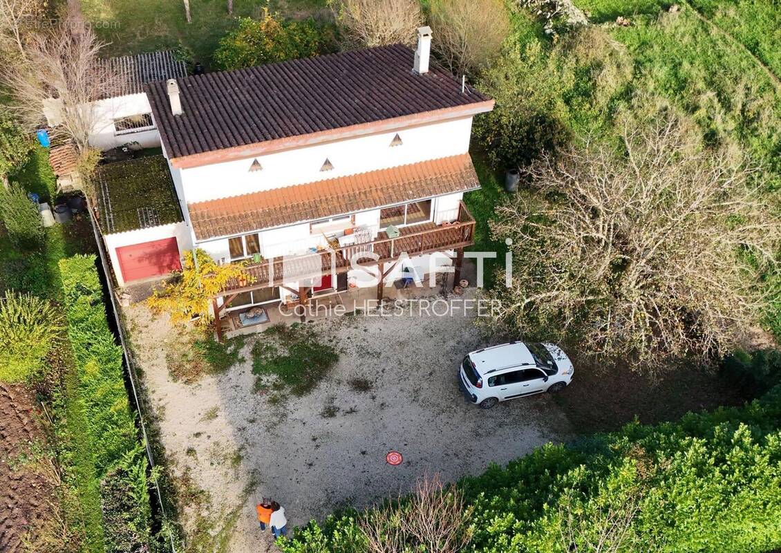 Photo 1 - Maison à TOUR-DE-FAURE