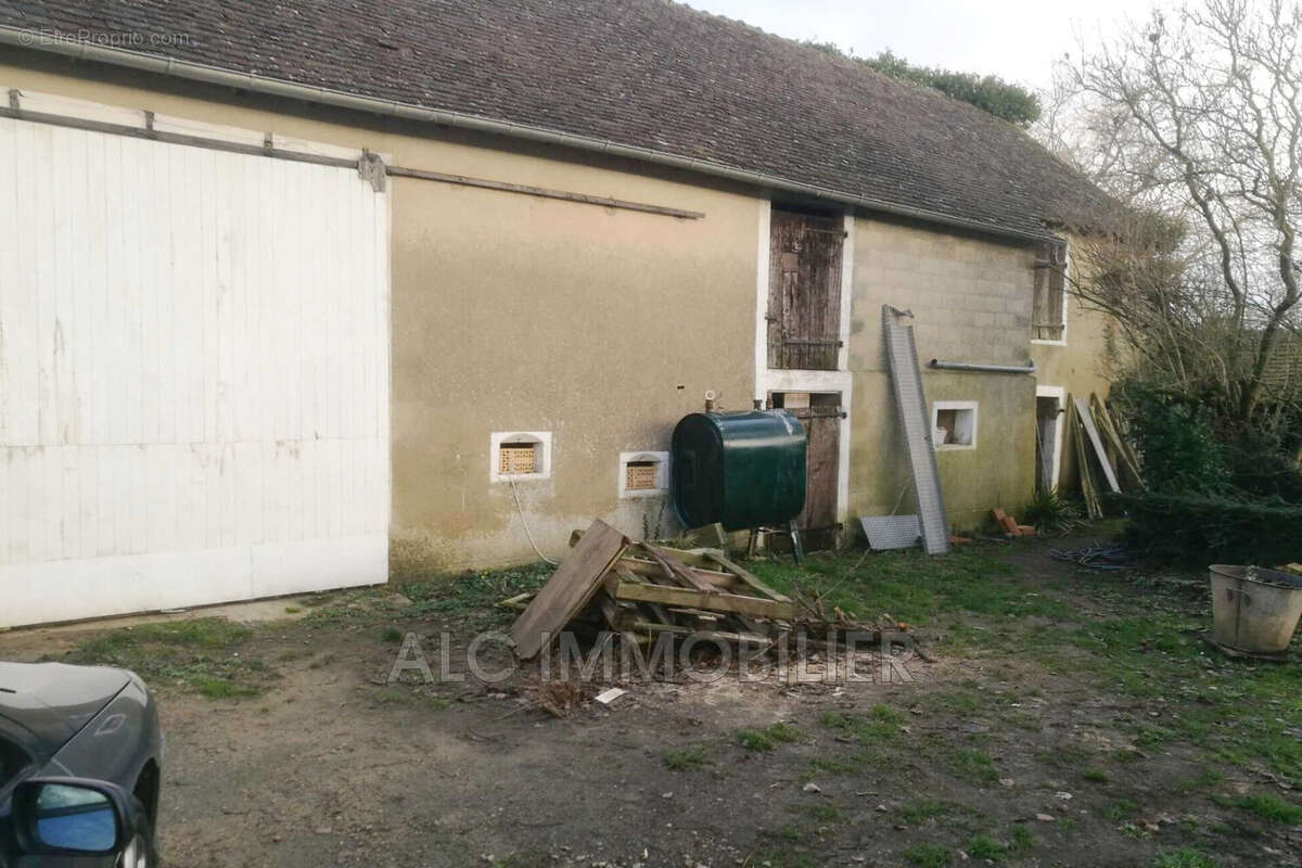 Maison 136 m² à Courgains  - photo 2
