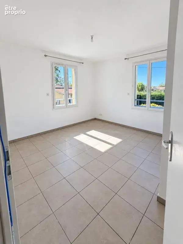 Maison à vendre 4 pièces FARGUES SAINT HILAIRE (33) - photo 8