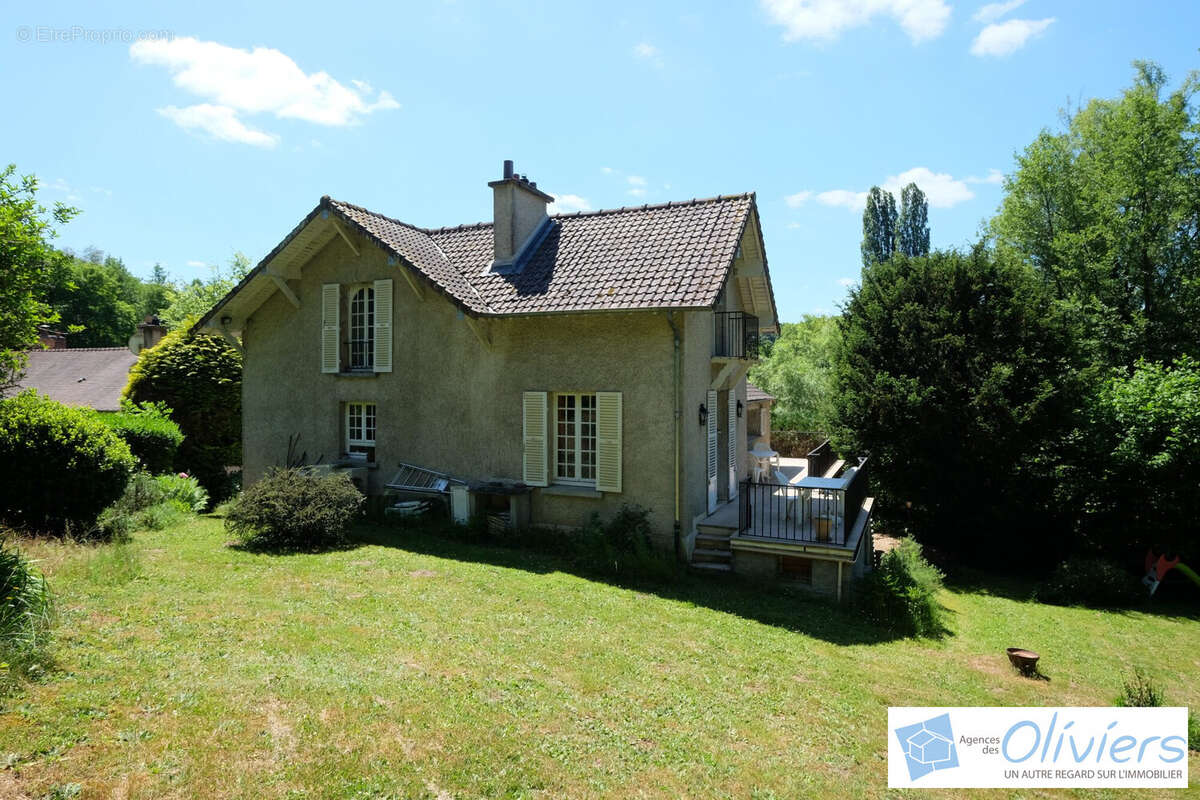 Maison à MILON-LA-CHAPELLE