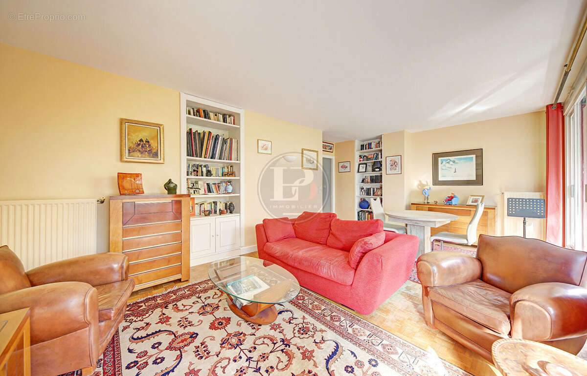 Appartement à MAREIL-MARLY