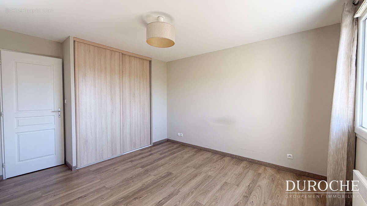 Maison à SAUVETERRE