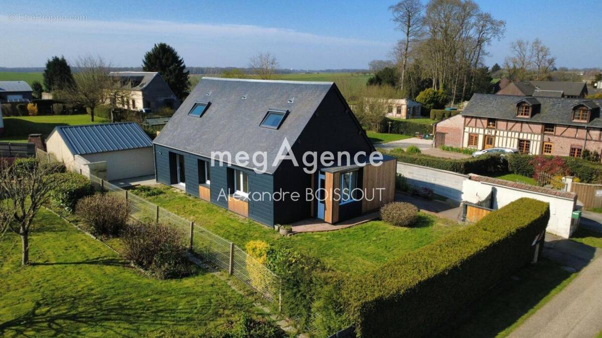 Maison à LA NEUVILLE-CHANT-D'OISEL