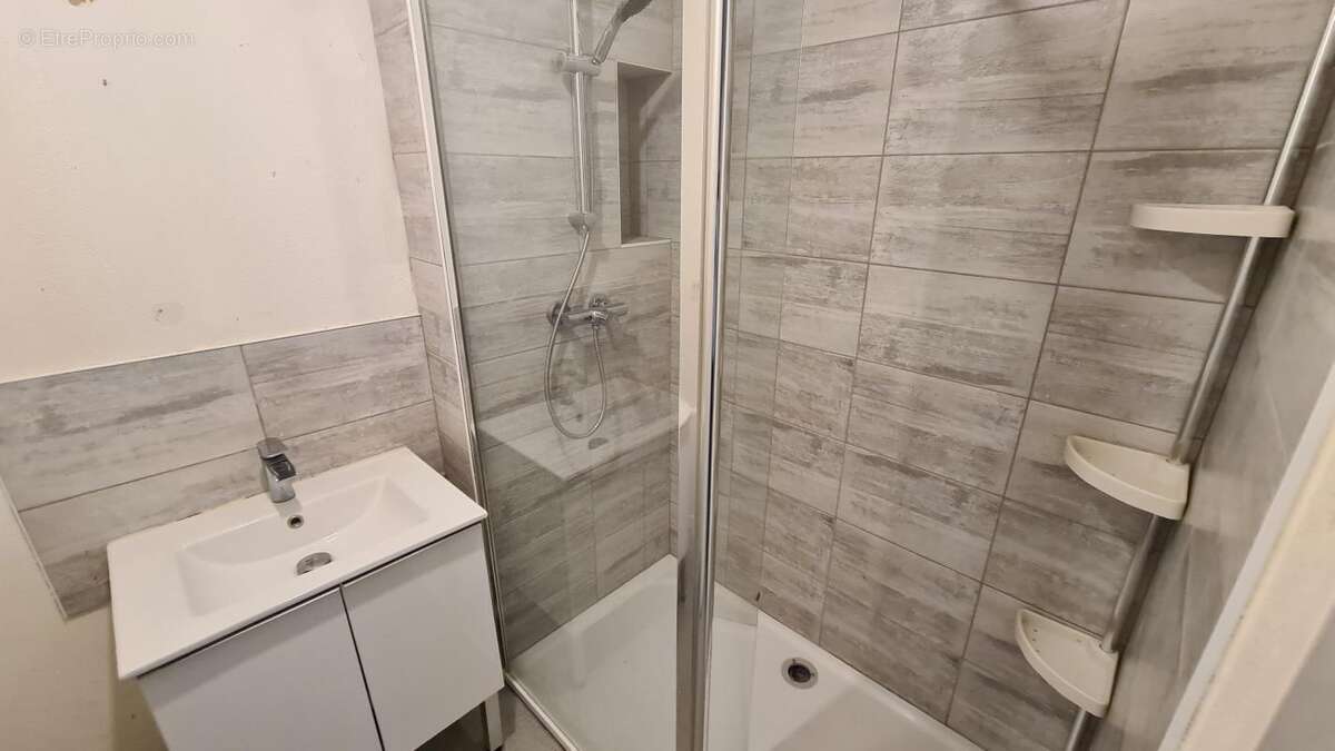 Maison À Vendre à Saint André de Cubzac Proche centre et commerces - photo 6