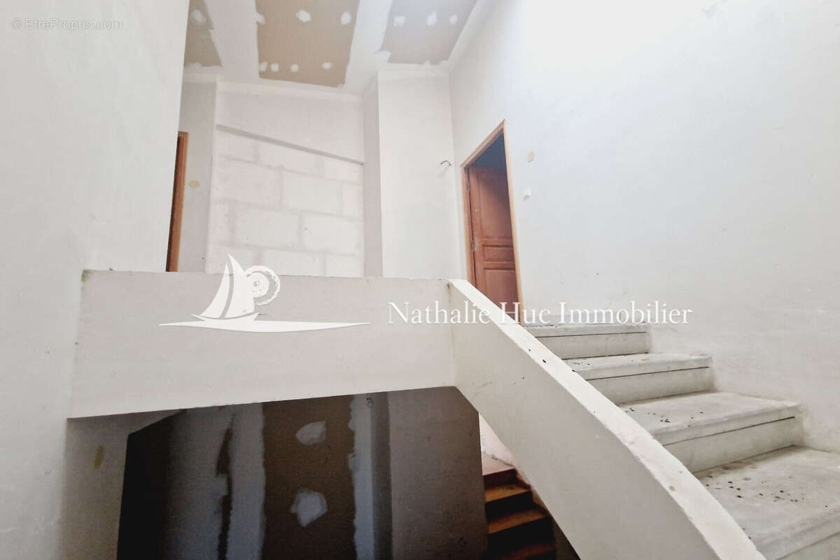 Maison 300 m² à Amelie-Les-Bains-Palalda  - photo 6