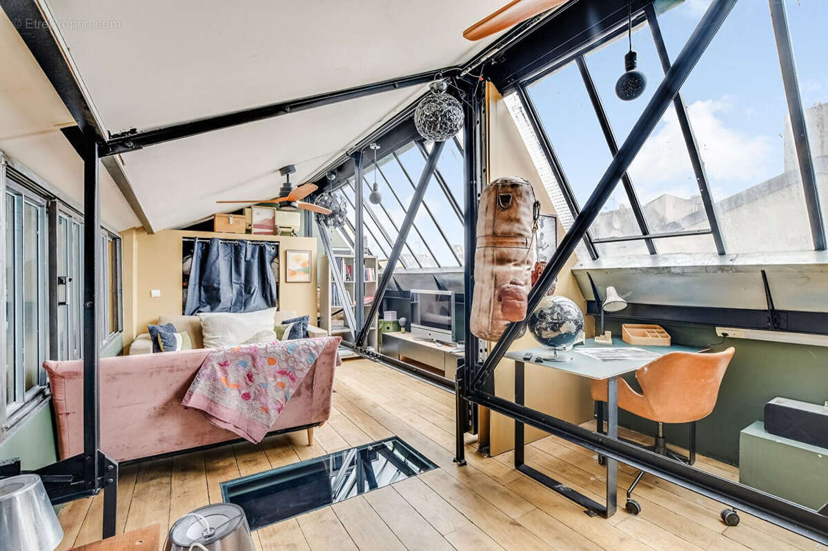 Appartement à LES LILAS