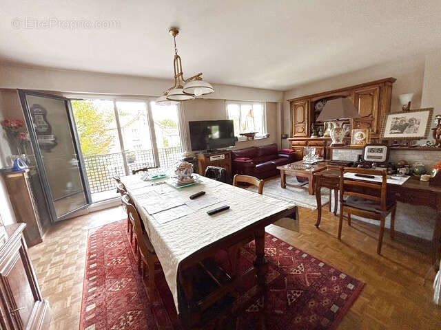 À vendre   Spacieux F4 avec balcon, cave et garage   Montmorency (Avenue de la Division Leclerc) - photo 9