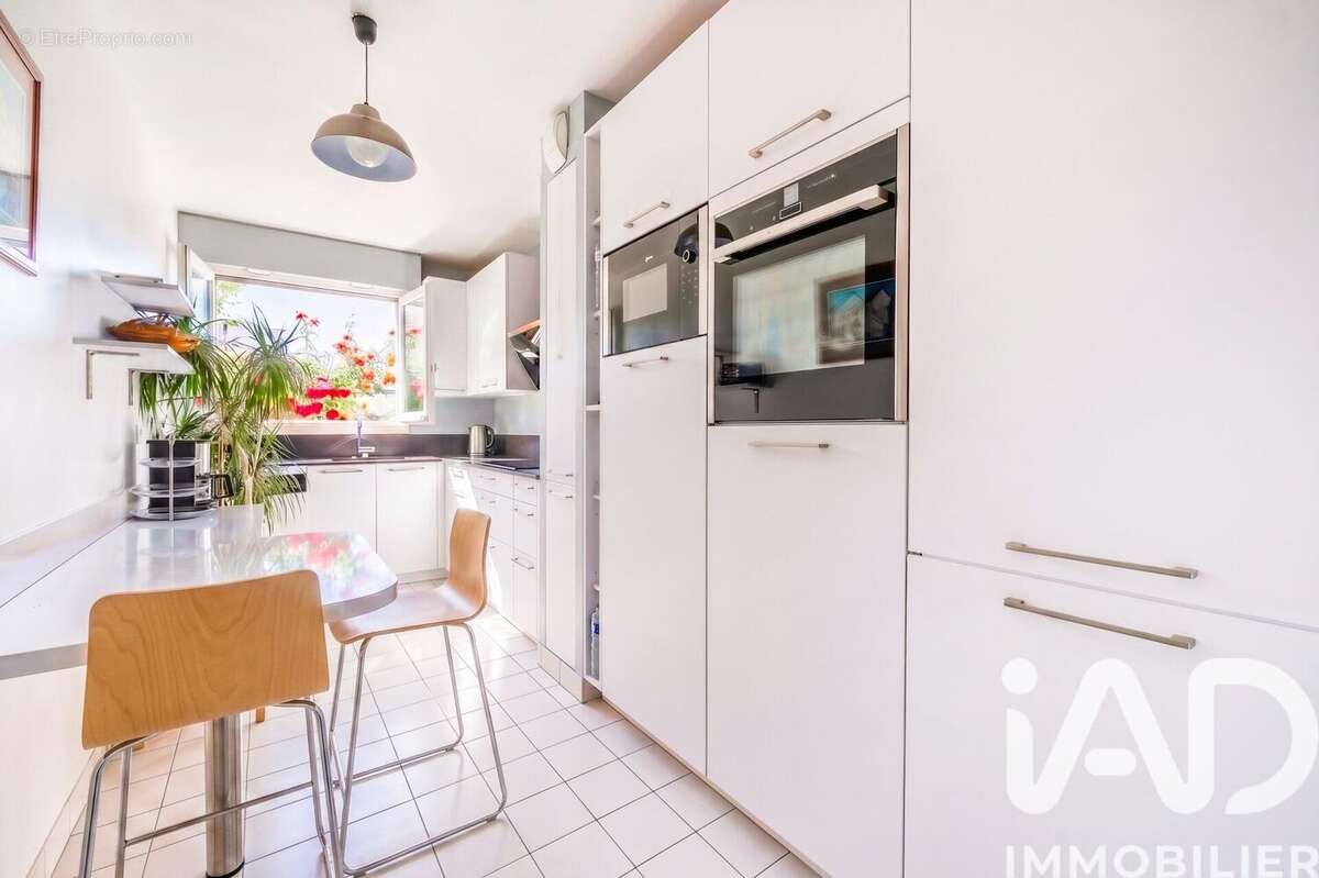 Photo 9 - Appartement à RUEIL-MALMAISON