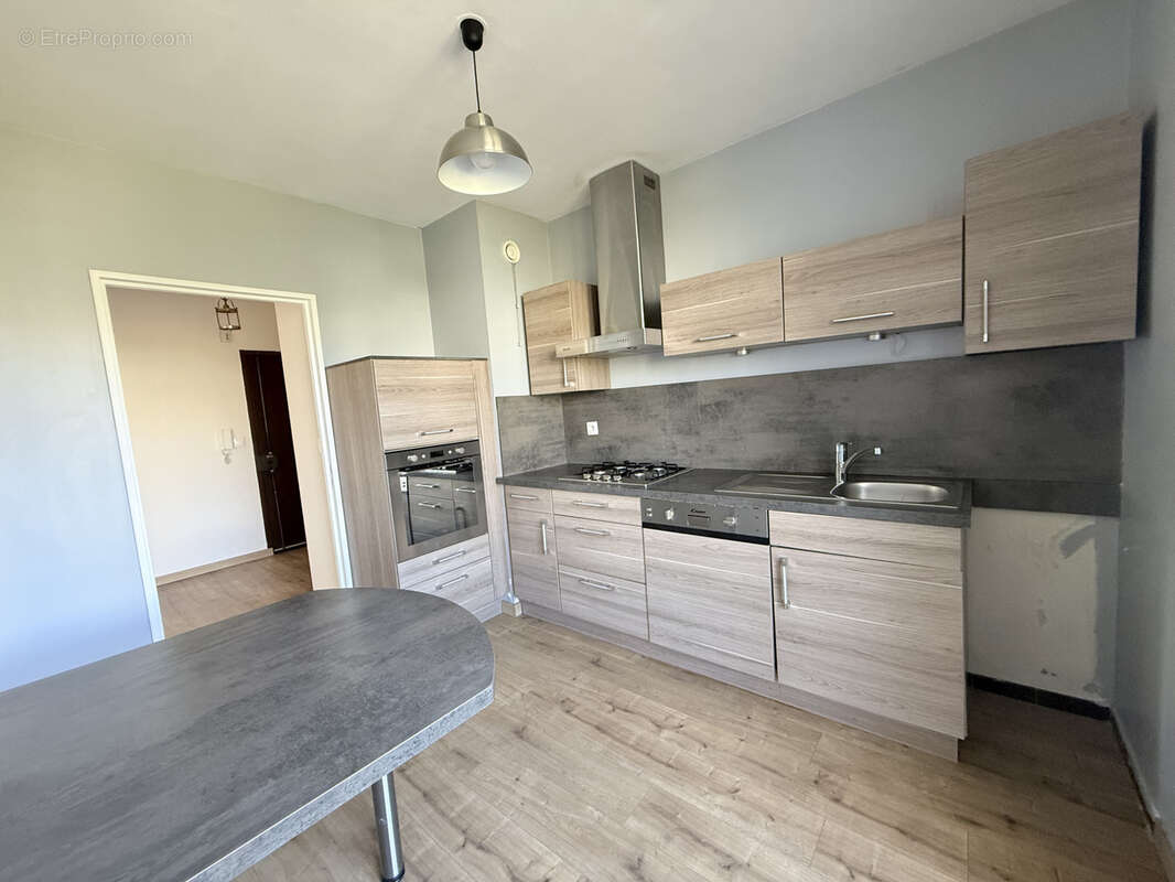 Appartement à SAINT-ETIENNE