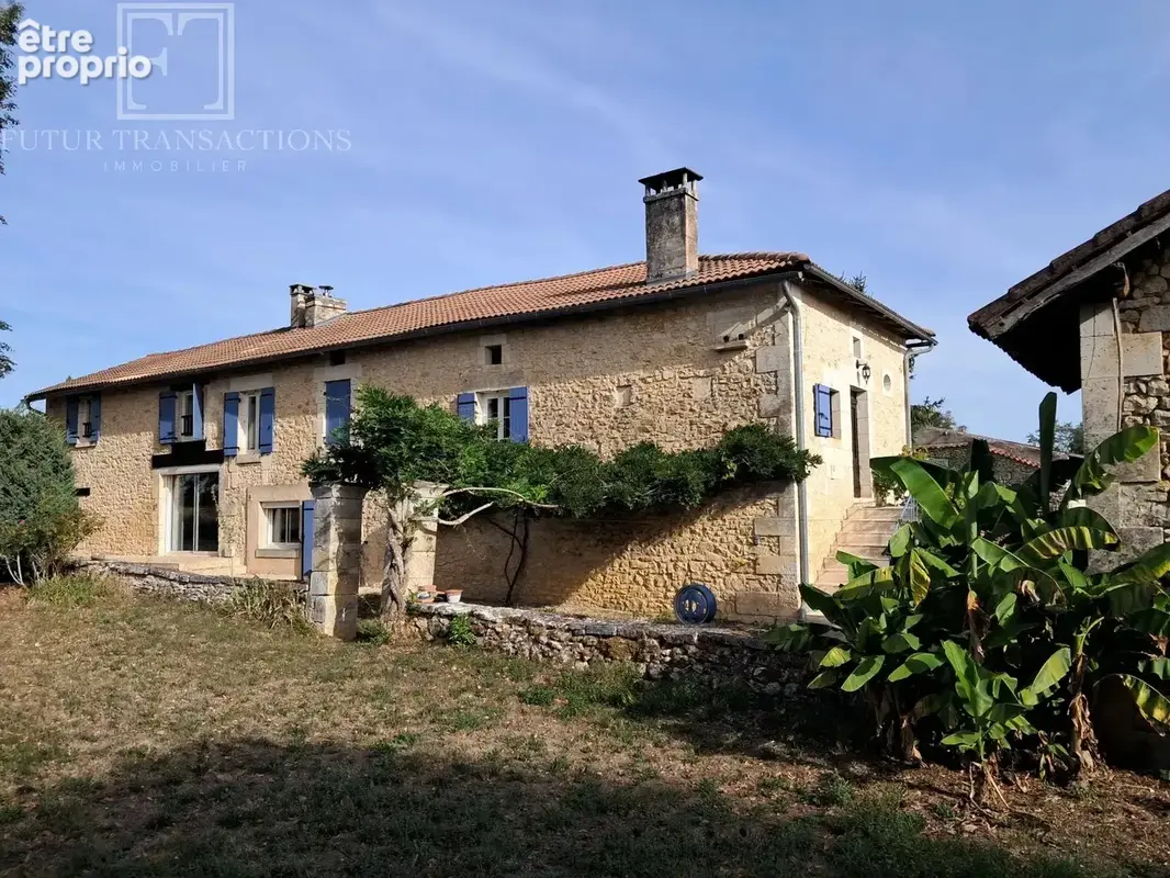 Photo Maison à Champagnac-De-Belair au prix de 336 900€