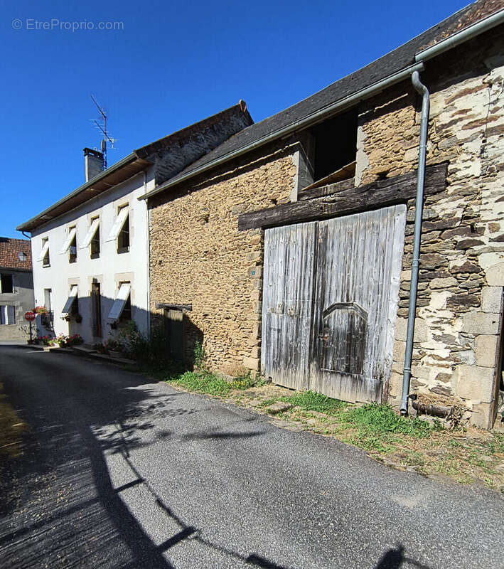 Maison à LAURIERE