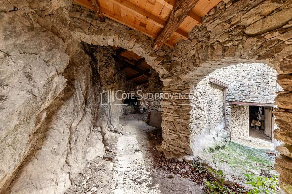 Maison à VAISON-LA-ROMAINE
