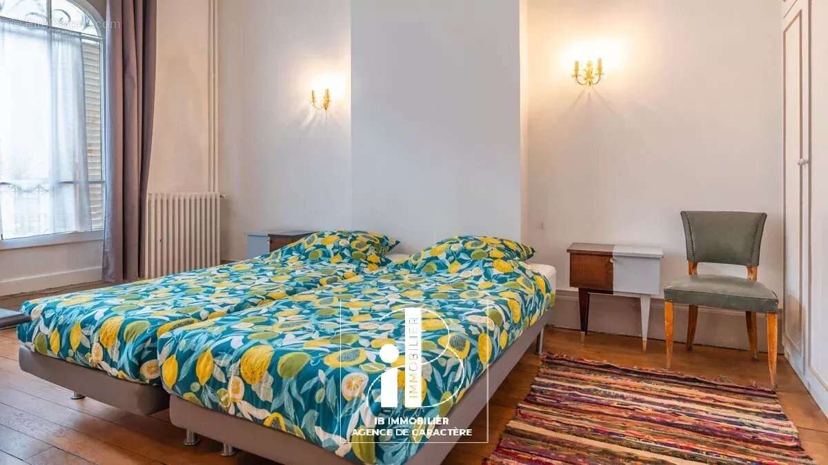 Maison à FONTAINEBLEAU